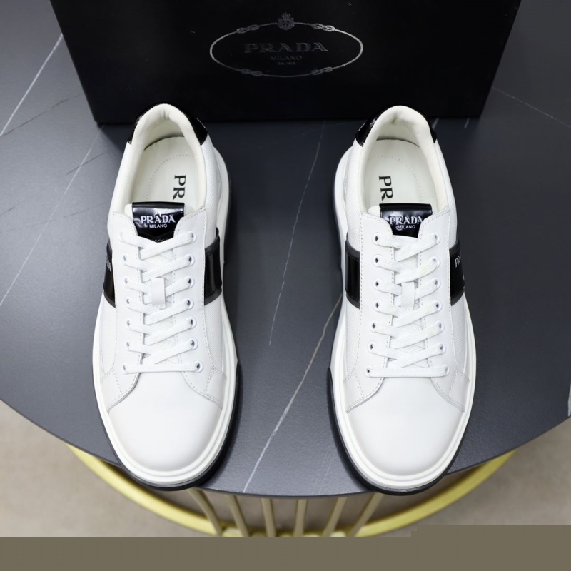 Pra*a casual shoes